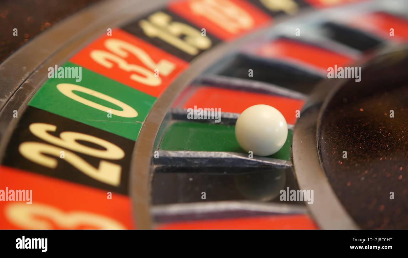 Khám Phá Thế Giới Bi-A 8 Ball Pool Cùng Gen88 Casino
